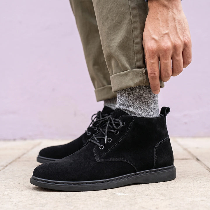 Anselmo Napped Suede Lightweight Chukka Boots - Black