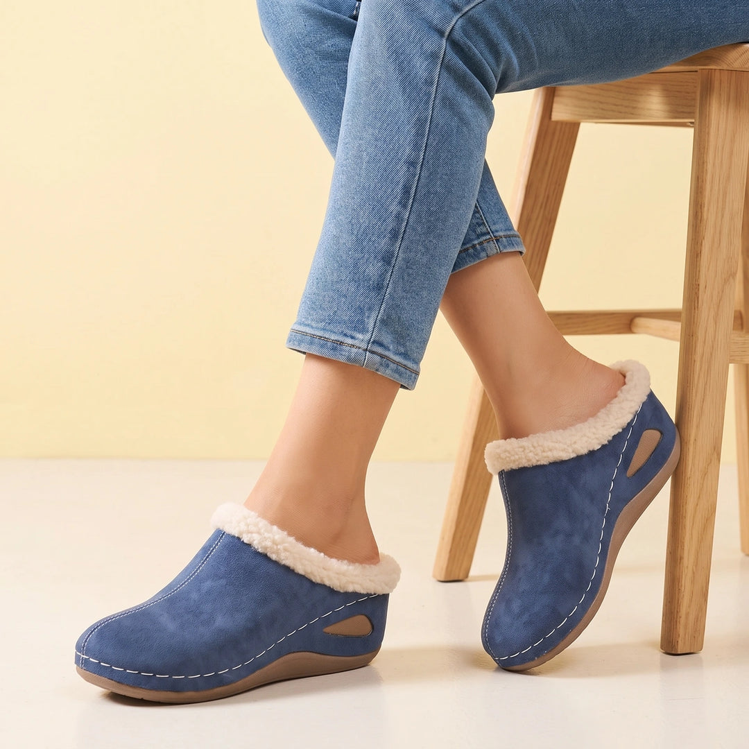 Edith Fleece Lined Arch Support Clogs - Blue